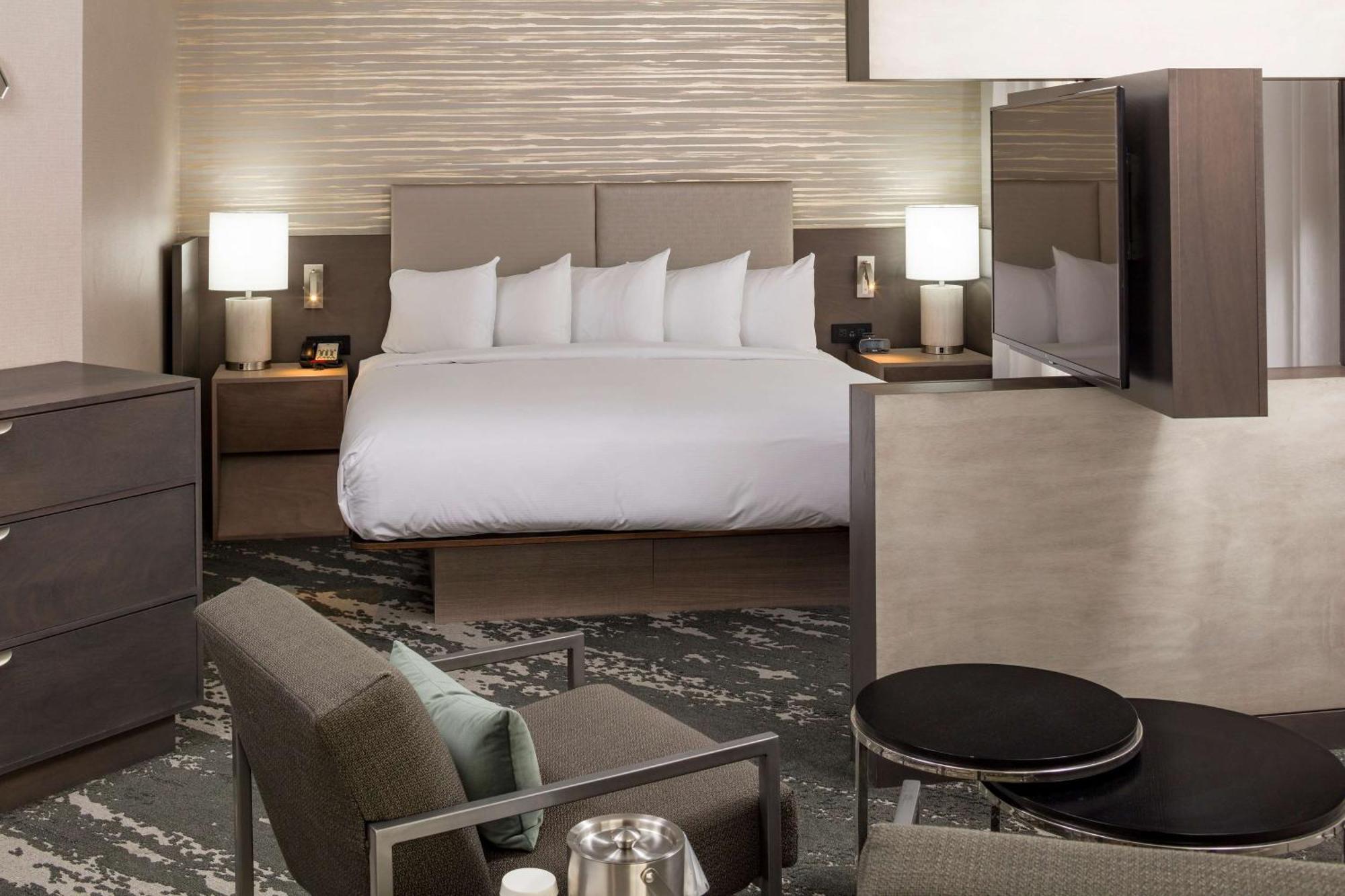 Готель Doubletree By Hilton Boston Logan Airport Челсі Екстер'єр фото