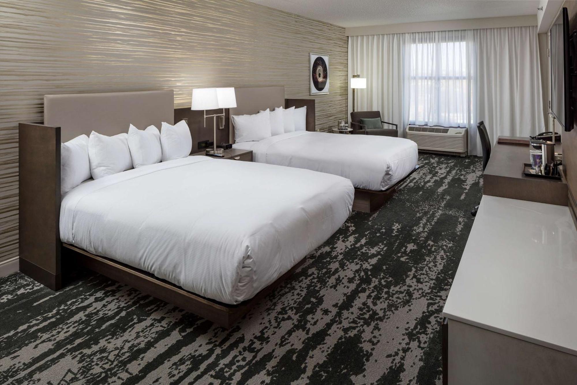 Готель Doubletree By Hilton Boston Logan Airport Челсі Екстер'єр фото